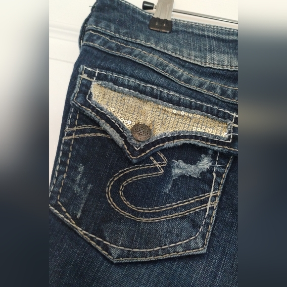 Silver jeans with fun, gold sequin back pockets - Picture 4 of 5